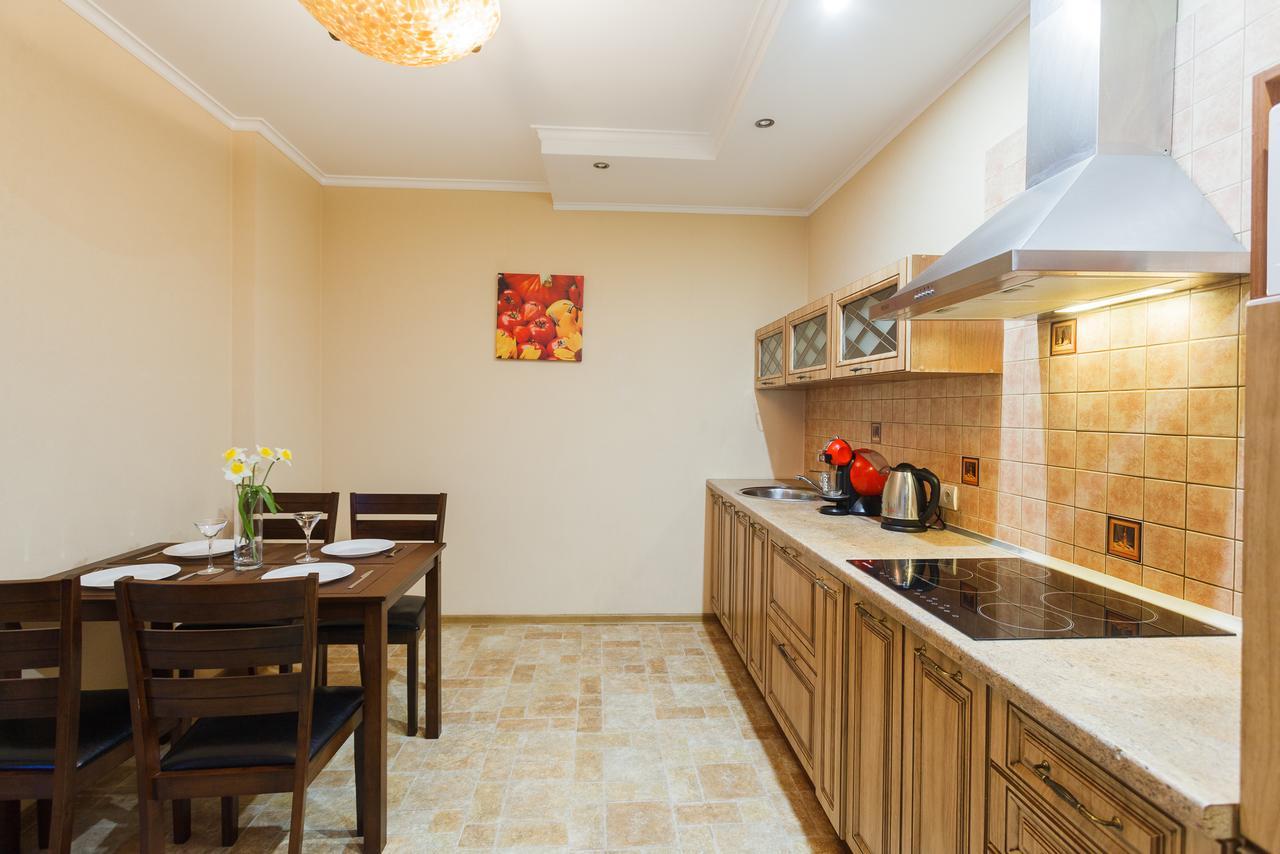 Apartment In Complex Korona On Knyazhyi Zaton 21 Kiev Ngoại thất bức ảnh