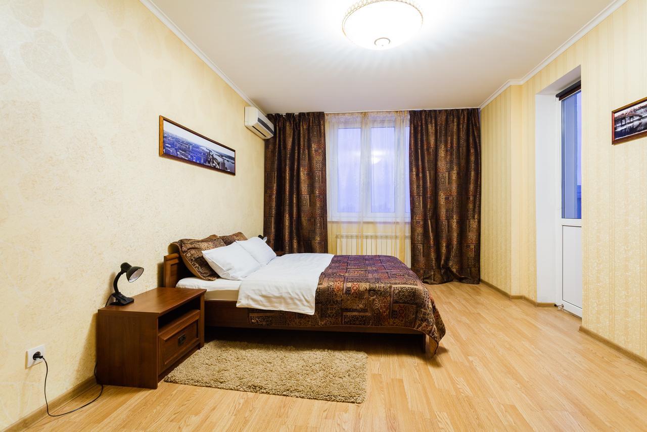 Apartment In Complex Korona On Knyazhyi Zaton 21 Kiev Ngoại thất bức ảnh