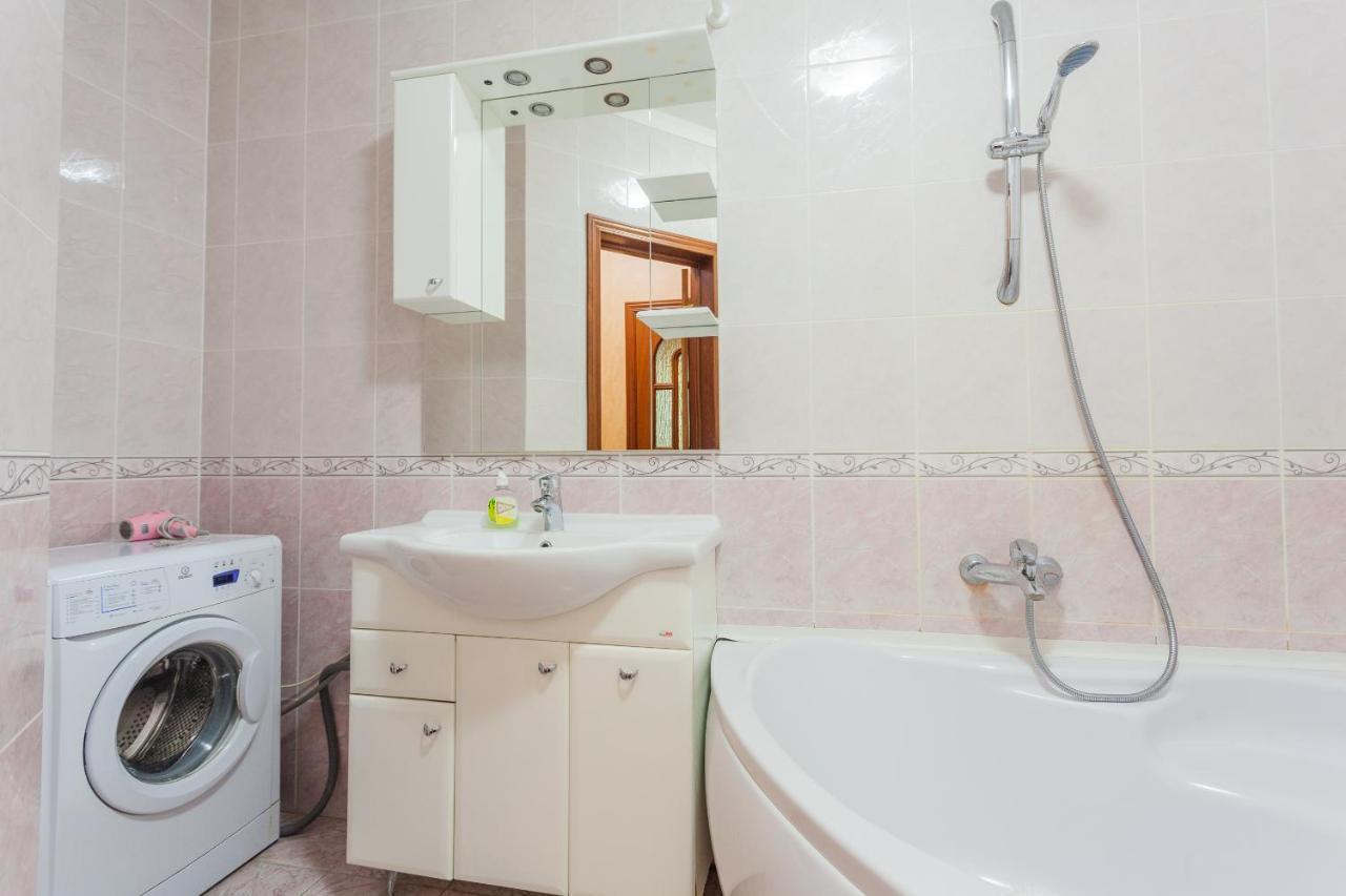Apartment In Complex Korona On Knyazhyi Zaton 21 Kiev Ngoại thất bức ảnh